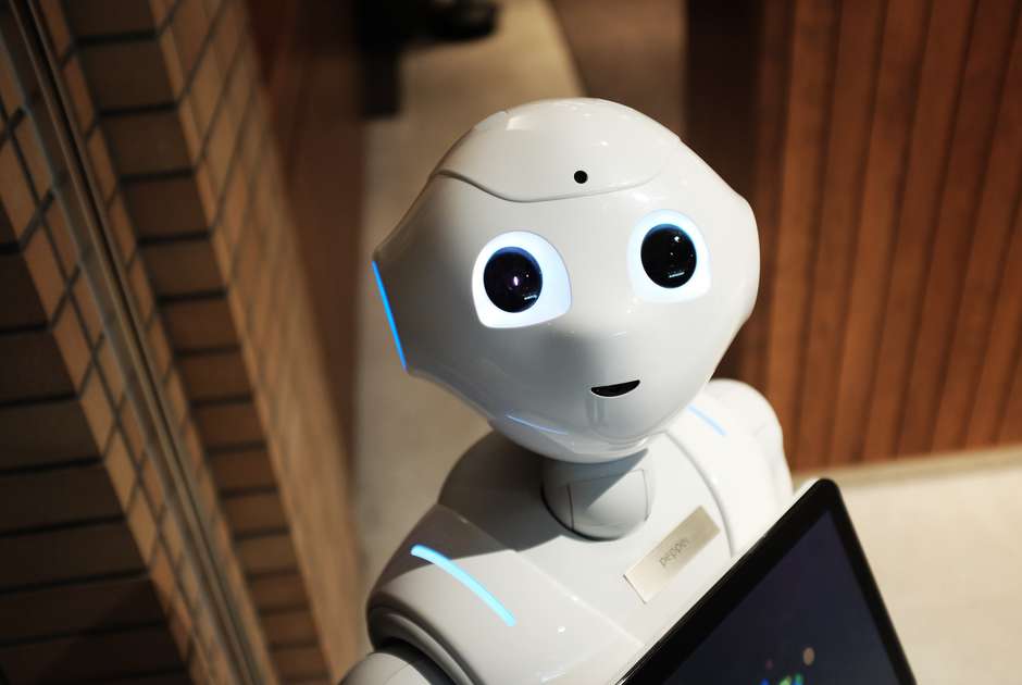 A recent study found that robots can provoke riskier behavior in humans. (Photo by Alex Knight on Unsplash)