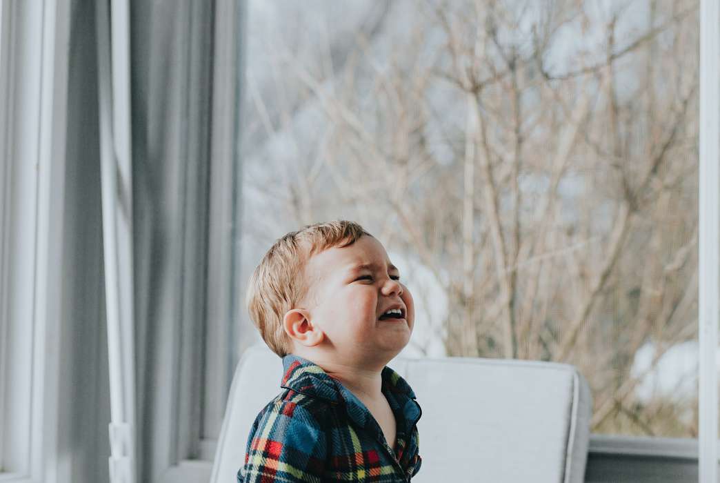 Children who have been spanked show reactions to threats similar to those who've experienced worse trauma. (Unsplash/Marcos Paulo Prado)