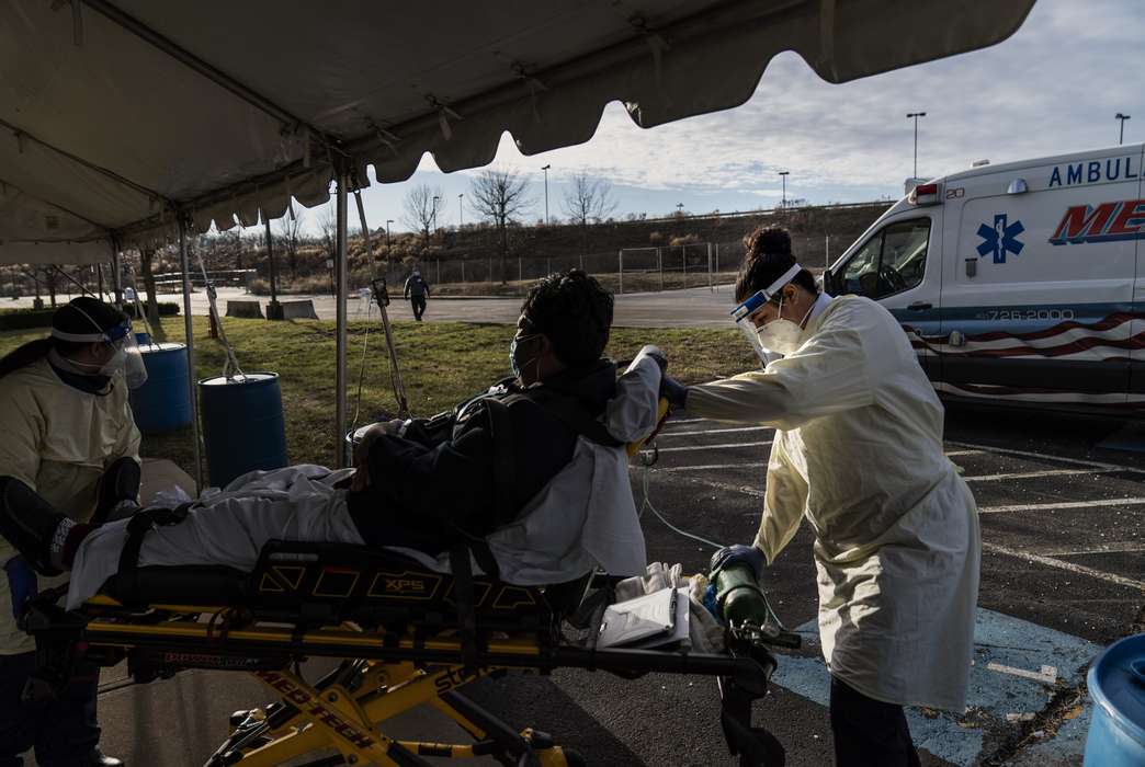 Larger sampling pools can help detect outbreaks. (AP Photo/David Goldman)