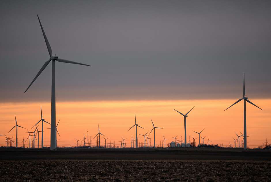 A windfarm in Illinois. (Laura Ockel, Unsplash)