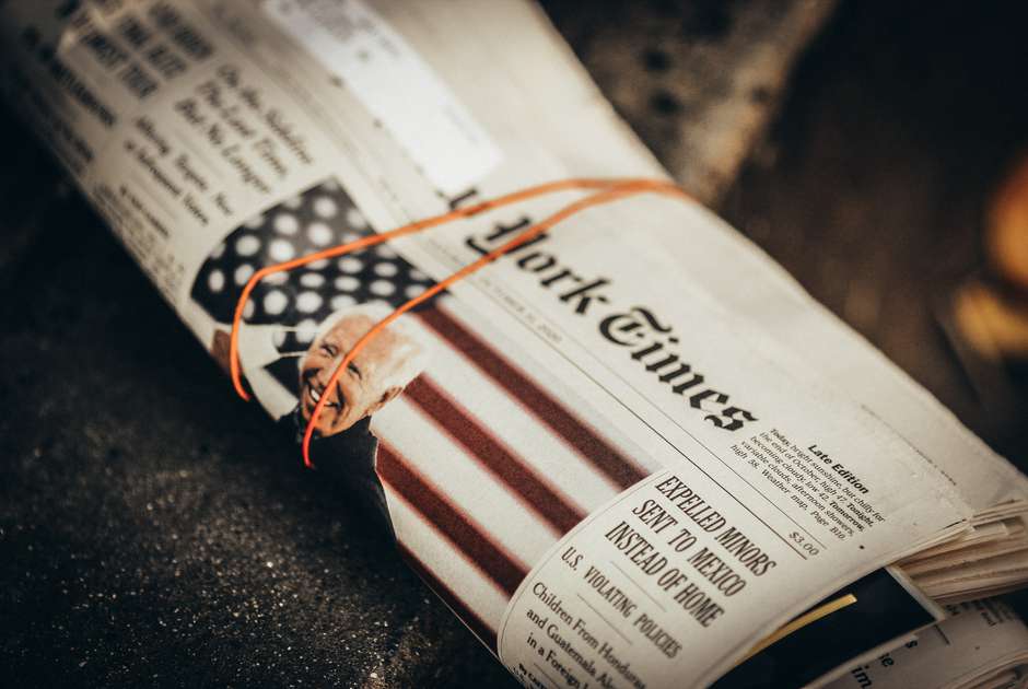 Big papers are mostly bias-free when it comes to economic coverage. (Unsplash/Jon Tyson)