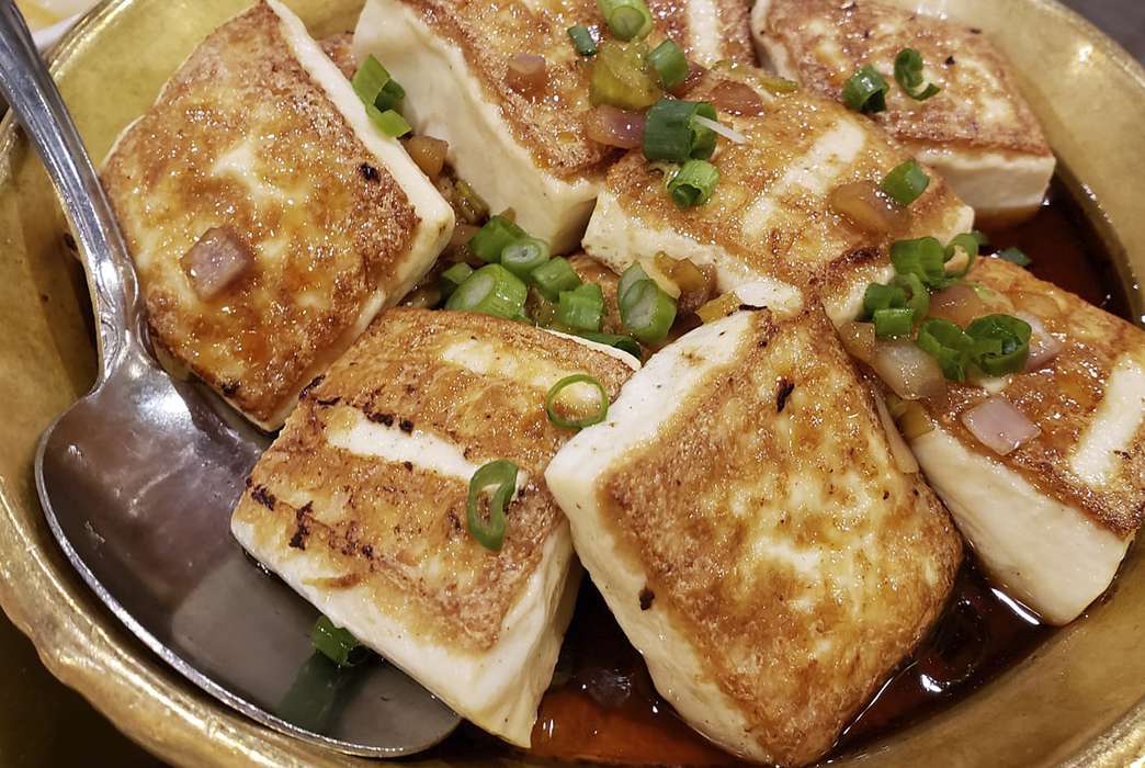 A plant-based diet may lead to longer life. (AP Images/Wong Maye-E)