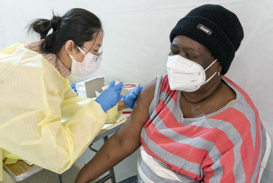 Segregation contributes to COVID-19 spread. (AP Photo/Mary Altaffer)